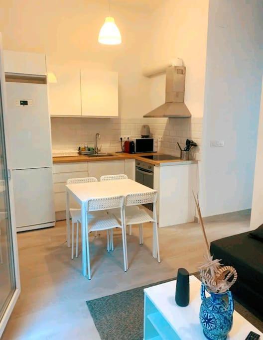 Apartamento En La Playa Las Arenas +Wifi+Ac Valencia Buitenkant foto
